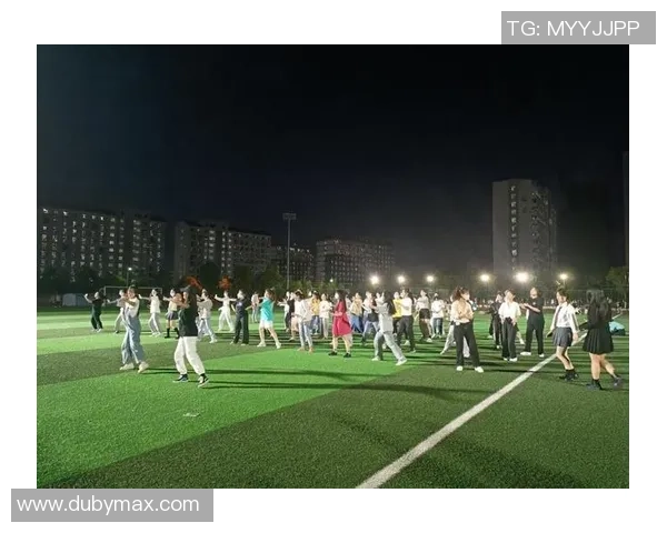 广场舞与打篮球的魅力碰撞：两种运动方式带来的健康与快乐体验